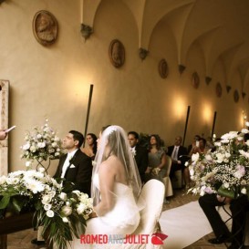 civil-wedding-in-tuscan-castle