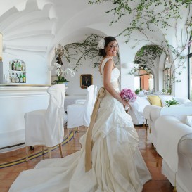 wonderful-bride-in-positano