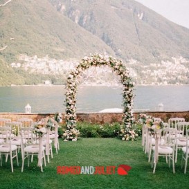 Intimate_wedding_ceremony