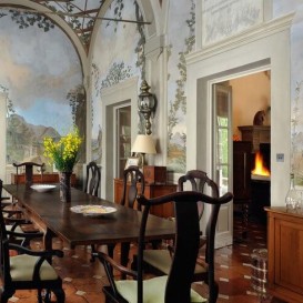villa-dining-room